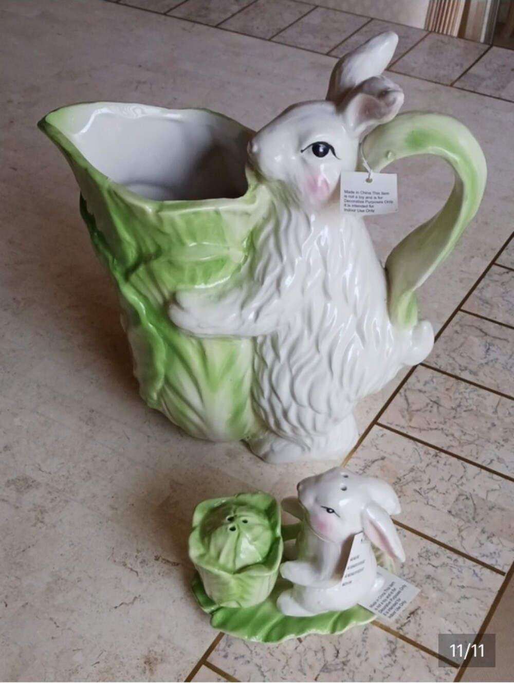 Vase/pitcher W/salt& Pepper Shaker. Bunny- Lettue Leaf Design,by Valeri-QVC..NEW